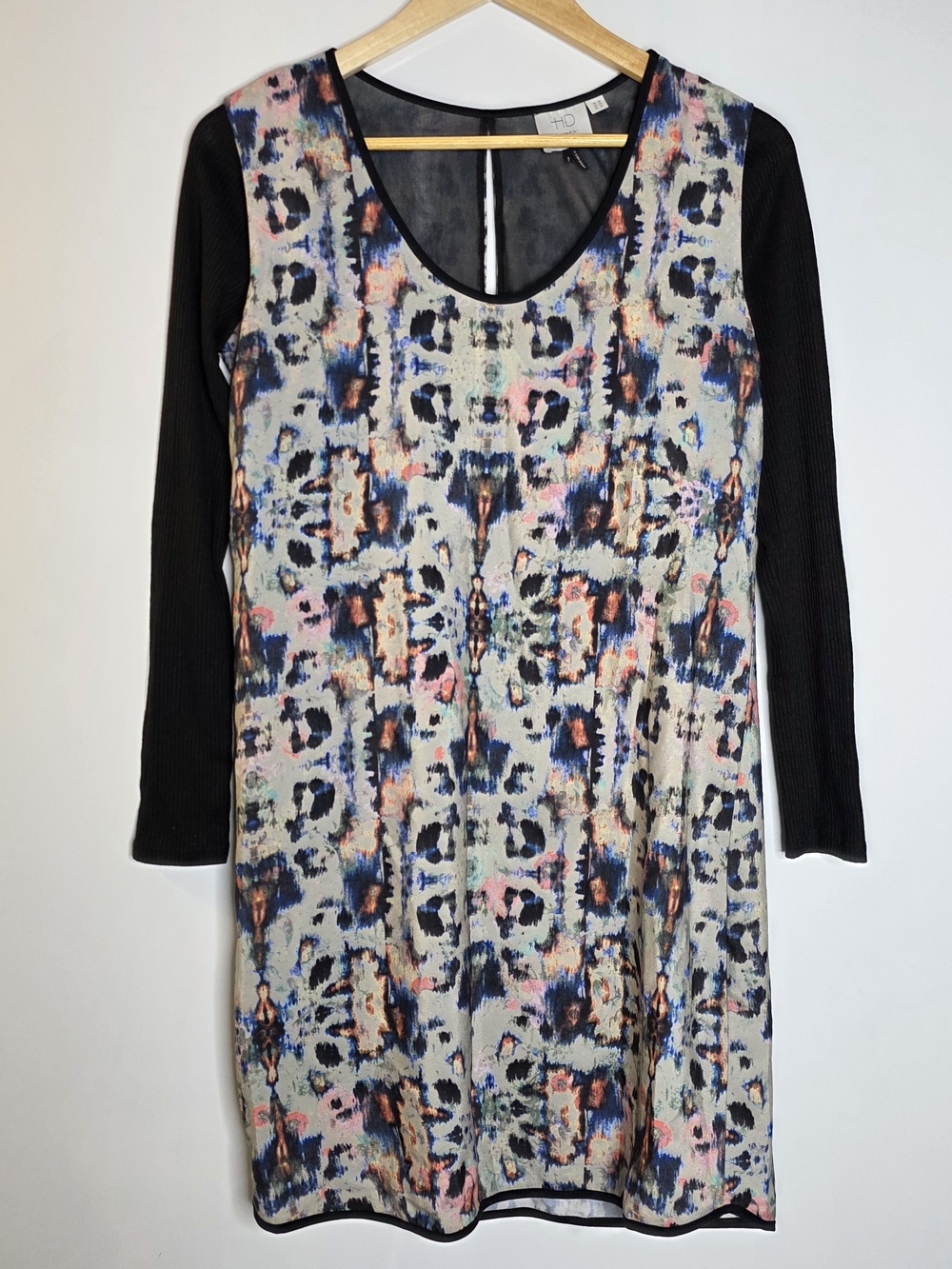 Anthropologie HD in Paris Painted Symmetry colorful ribbed sleeve dress Size 4